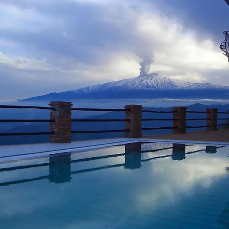 Hébergement de vacances Etna Mare - Pool In Peaceful Location With Breathtaking Views Of The Sea, Mt Etna & - *